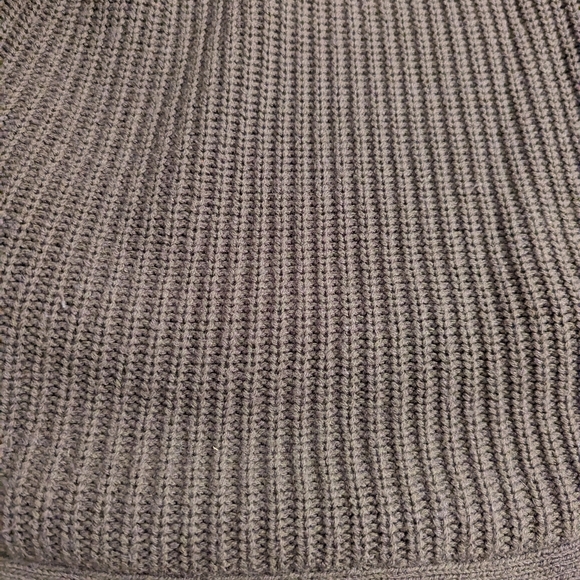 Seven Sisters - Green Sweater - XS - Picture 6 of 6